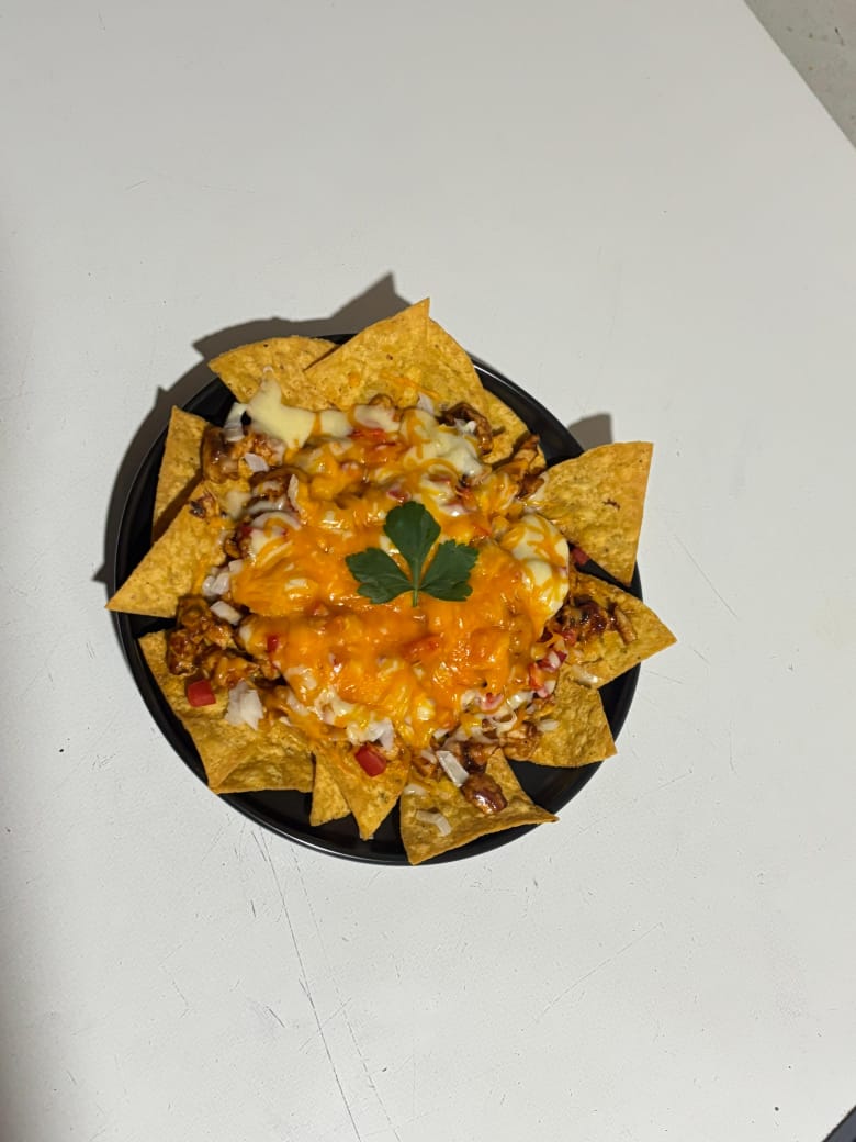 BBQ CHICKEN NACHOS LEON COFFEE